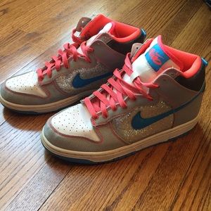 Women's Nike High-Top Shoes